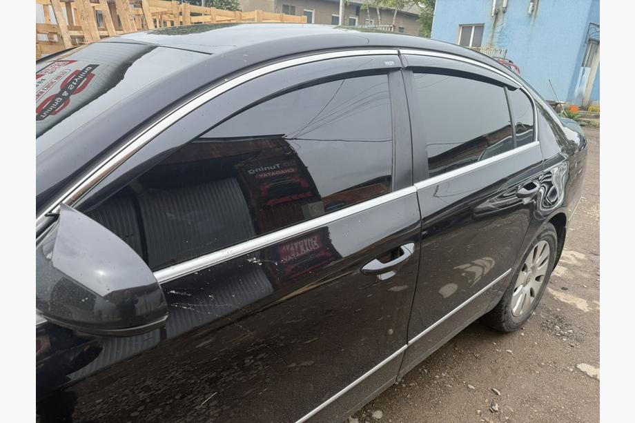 Volkswagen Passat B6 2006–2012 Okenski vetrni deflektorji s kromirano letvico SD (EU, 4 kos, Niken) Fotografija 1