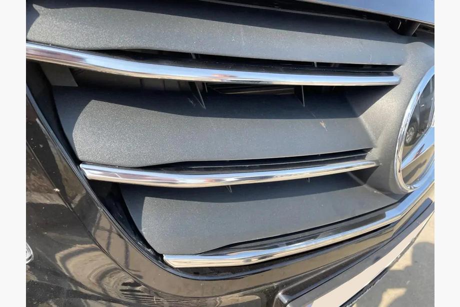 Mercedes Vito/V-razred W447 2014– Okrasne letve za masko 2020+ (5 kos, nerjaveče jeklo) OmsaLine - italijansko nerjavno jeklo Fotografija 4