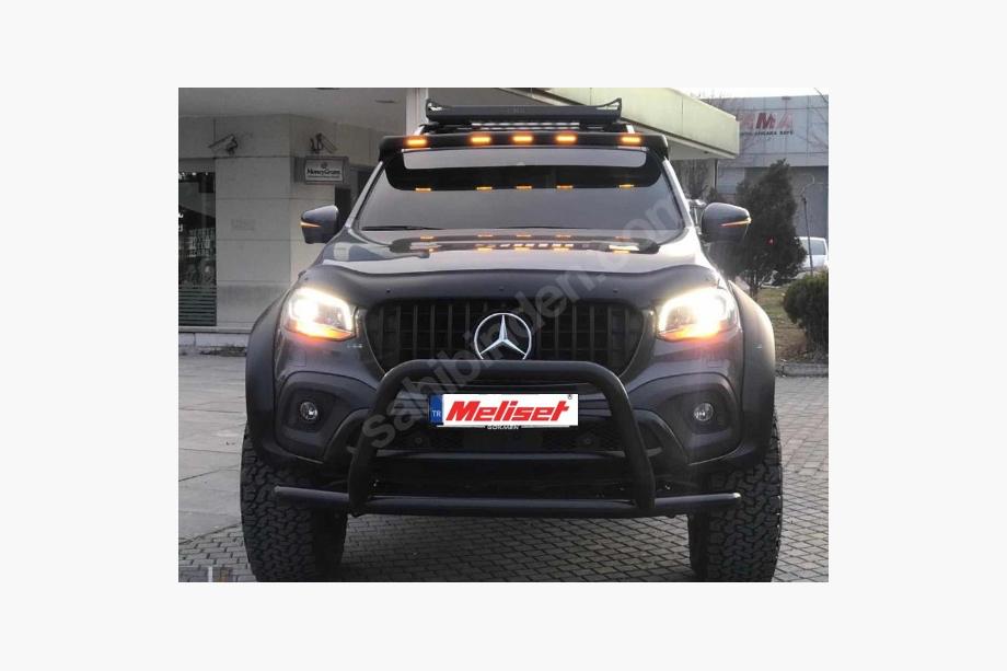 Mercedes X class 2017–2020 Spojler vetrobranskega stekla (V3, za lakiranje) Image