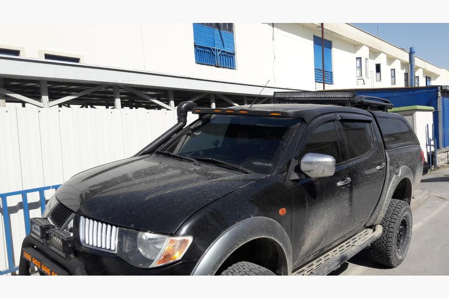 Mitsubishi L200 2015–2024 Senčnik za vetrobransko steklo (Meliset LED) Image