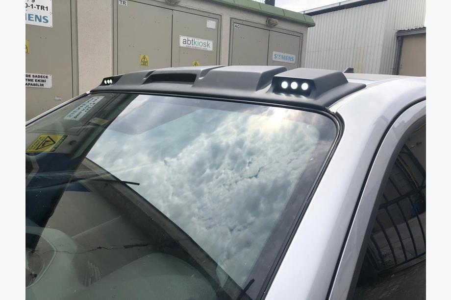 Nissan Navara/NP300 2016– Sončni vizir za vetrobransko steklo (Meliset LED V1) Image