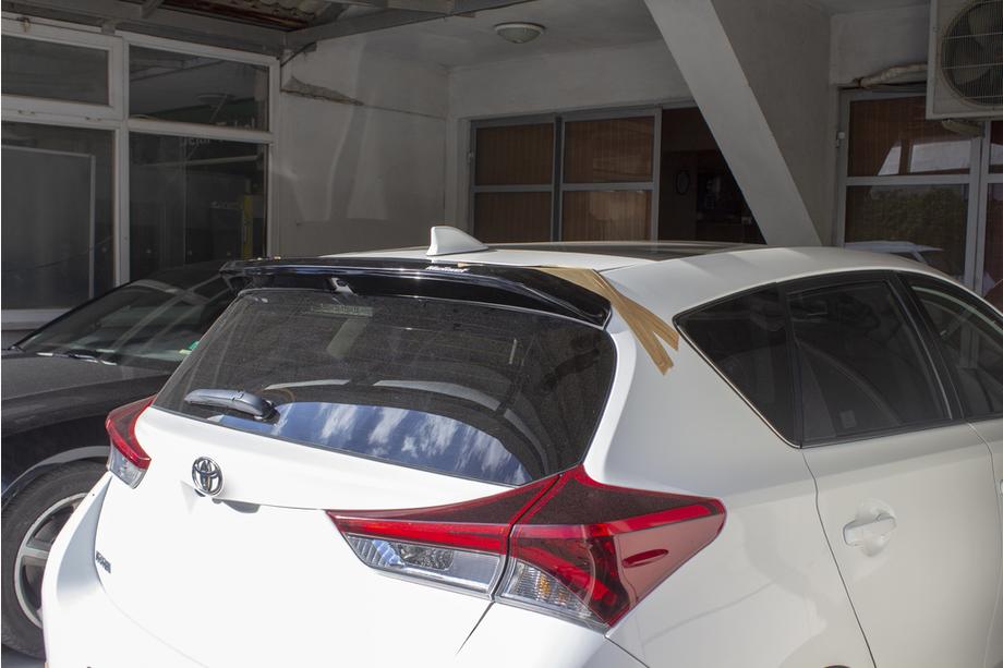 Toyota Auris 2012–2018 Spojler za barvanje Image