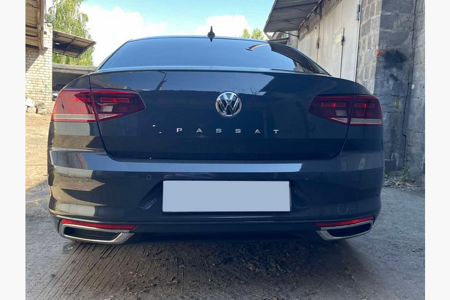 Volkswagen Passat B8 2015–2023 Okrasne obloge izpuha V2 SD/SW (2019+, 3 kosi, nerjavno jeklo) Image