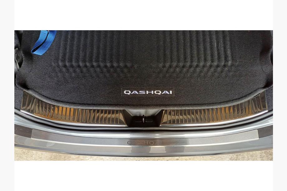 Nissan Qashqai 2021– Zaščitna letev zadnjega odbijača Carmos (nerjavno jeklo) Image