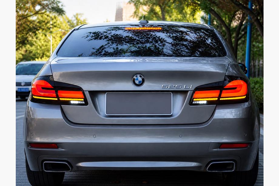 BMW serija 5 F10/F11 2010–2016 Zadnje luči (LCI dizajn) Image