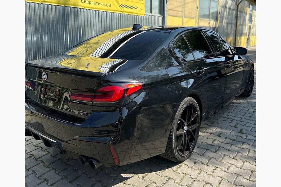 BMW serija 5 G30/G31 2017–2023 Facelift predelovalni komplet (v M5 F90 2021) Fotografija 9