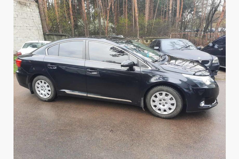 Toyota Avensis 2009–2018 Okrasna letev vrat (4 kosi, nerjaveče jeklo) Image