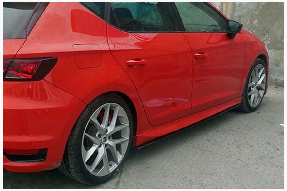 Seat Leon 2013–2020 Performance stranski pragovi (črni) Image
