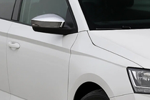 Skoda Rapid 2012–2019 Nerjaveči pokrovi ogledal z izrezom za smernik (2 kos) fotografija 1