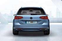 Volkswagen Passat B8 2015–2023 Letvica nad registrsko tablico iz nerjavečega jekla SW (OmsaLine) fotografija 1