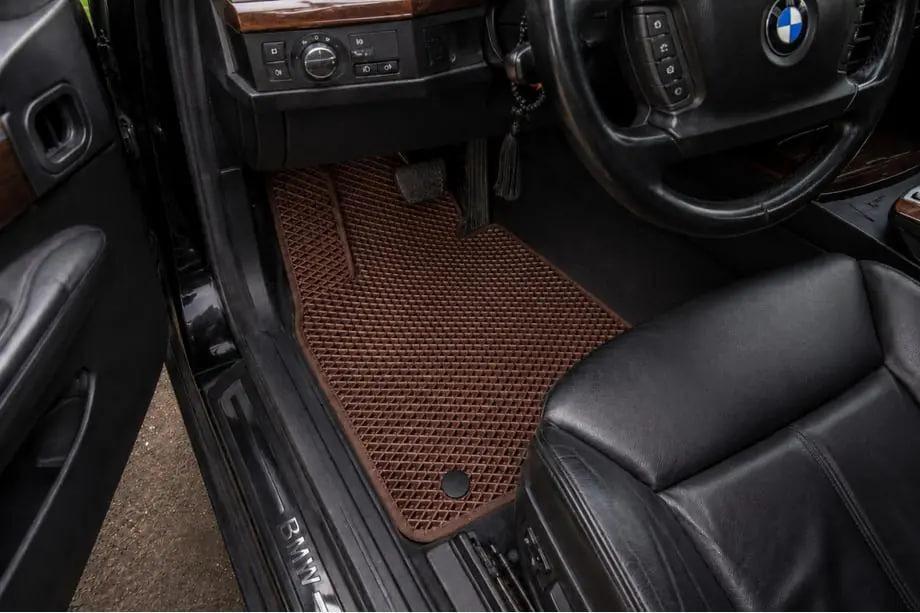 BMW serija 7 E65/66 2001–2008 Talne preproge E65 (EVA, rjave) Image