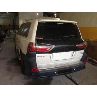 Zadnje luči iz GBT facelift kompleta Lexus LX570/450d 2008–2022 fotografija 2