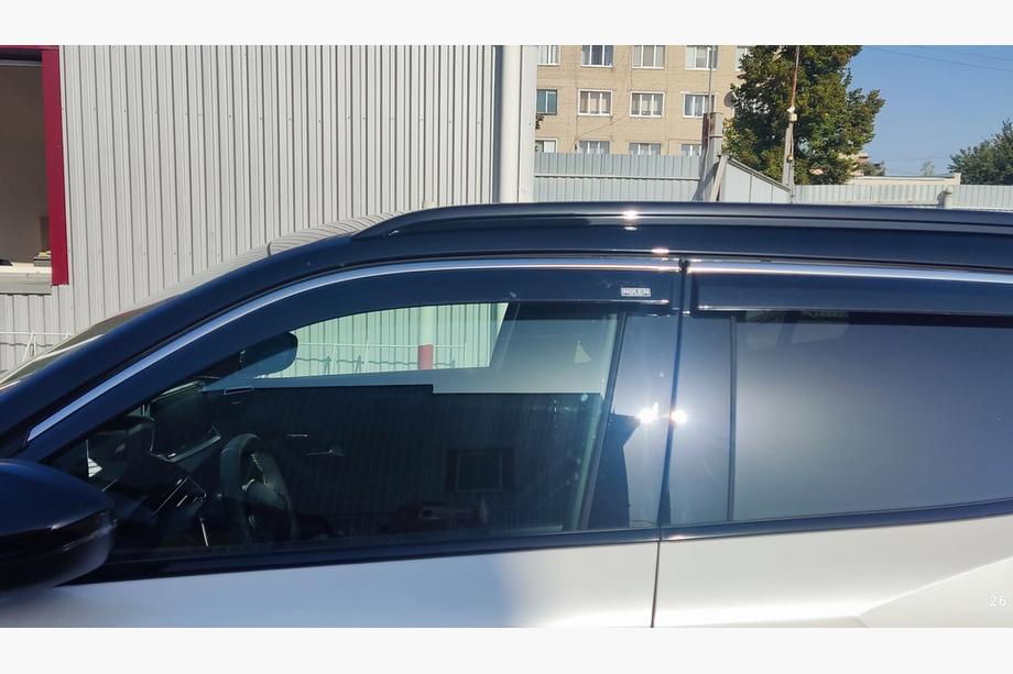 Peugeot 2008 2019– Vetrni deflektorji oken s kromirano letvico (4 kos, Niken) Image