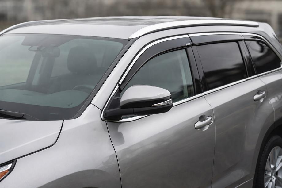 Toyota Highlander 2013–2019 Vetrni deflektorji oken s kromirano letvico (4 kos, Niken) Image