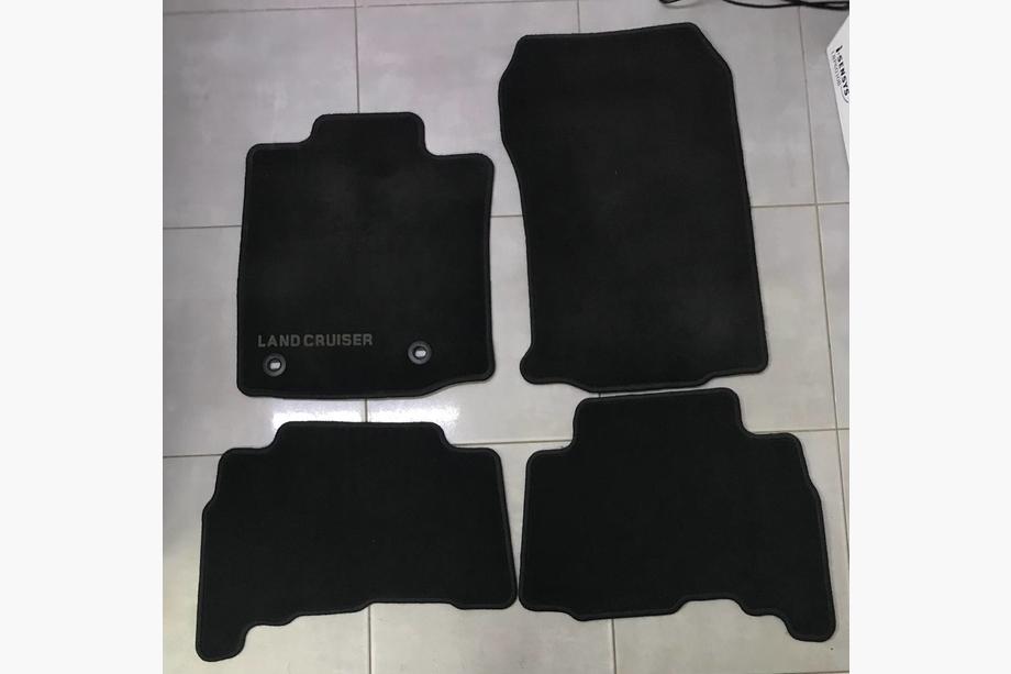 Toyota Land Cruiser Prado 150 2009–2023 Tekstilne preproge (2013-2022, original/OEM) rabljene Image