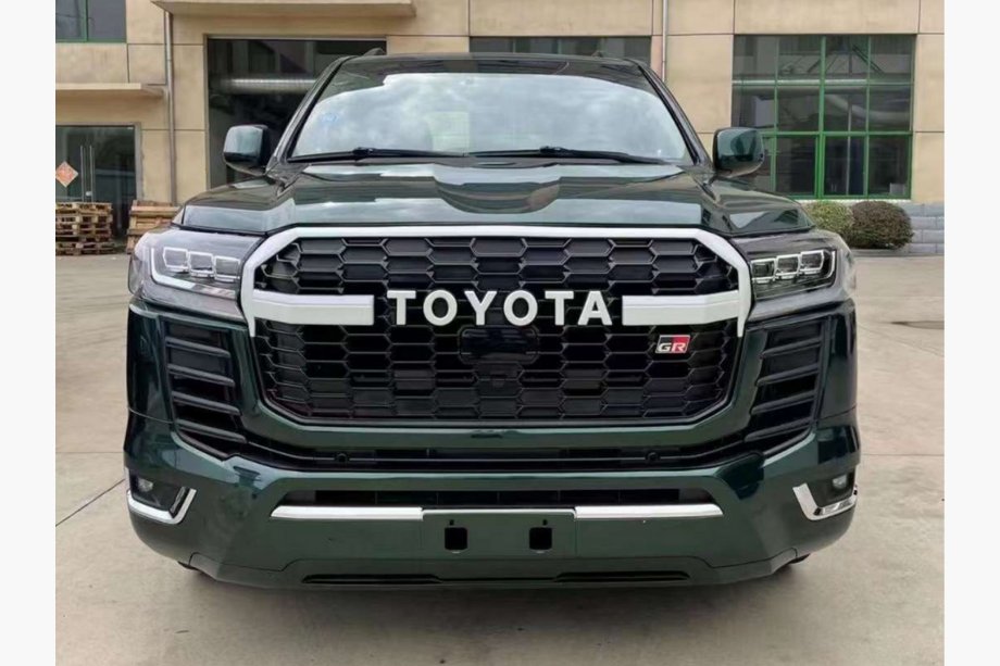 Toyota Land Cruiser 200 2007–2021 Komplet za restyling za LC 300 GR Image