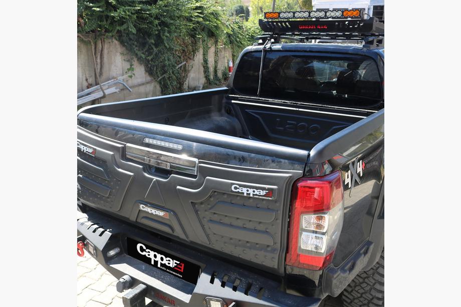 Mitsubishi L200 2015–2024 Zaščitna obloga roba kesona (3 kosi) Image