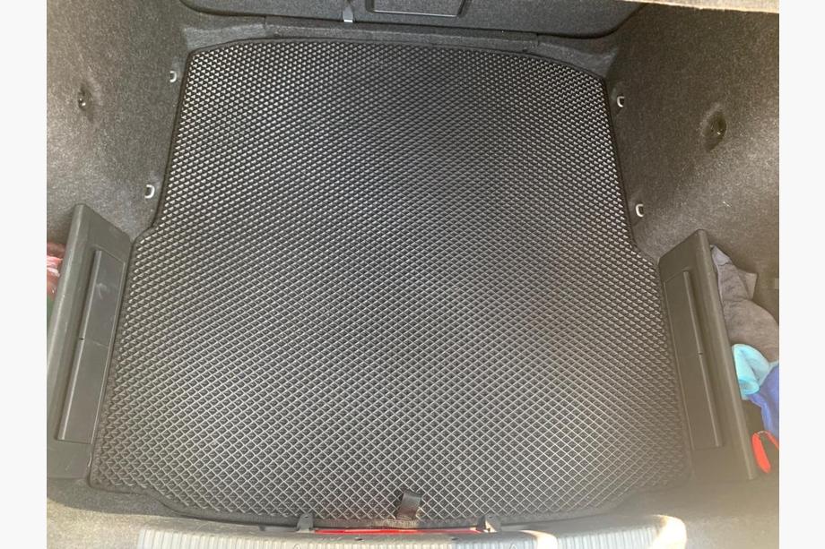 Skoda Octavia III A7 2013–2019 Preproga prtljažnika SD (EVA, črna) Image