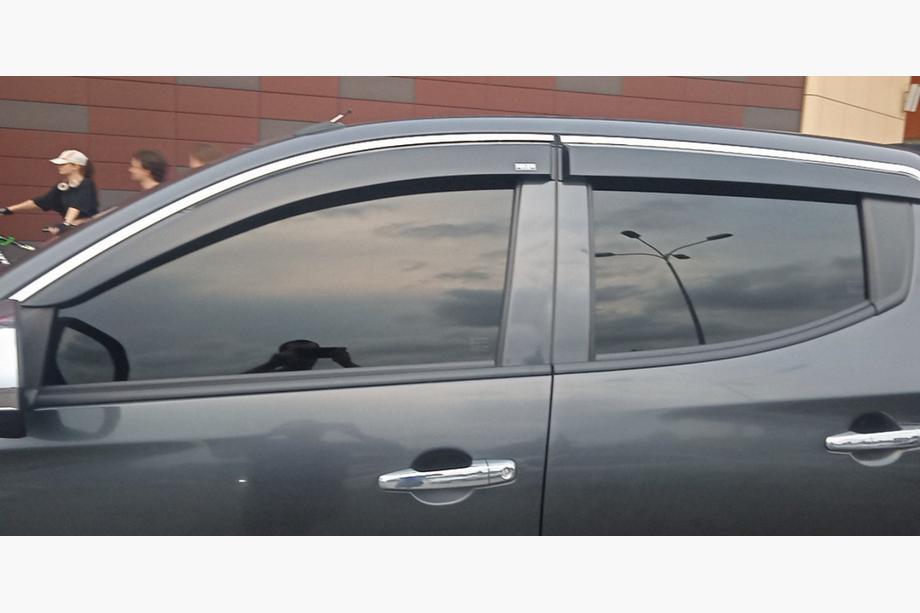 Fiat Fullback 2016– Vetrni deflektorji oken s kromirano letvico (4 kos, Niken) Image