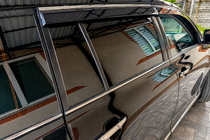Toyota Highlander 2008–2013 Vetrni deflektorji oken s kromirano letvico (4 kos, Niken) fotografija 7
