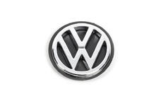 Volkswagen Polo 1994–2001 Zadnji emblem 3A9 853 630 (OEM videz) fotografija 2