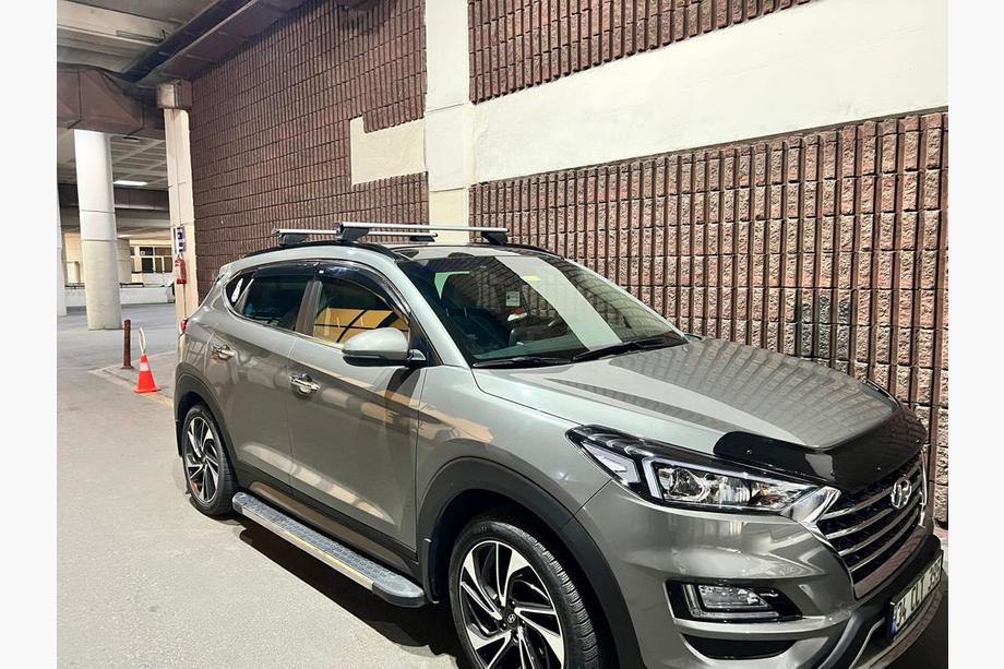 Hyundai Tucson TL 2016–2021 Zaklepni prečniki za integrirane strešne letve (relinge) Wizard V2 (2 kos) 125 cm, sive Fotografija 6