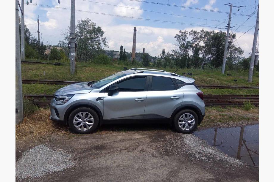 Renault Captur 2013–2019 Strešne vzdolžne letve Skyport (mat siva) Image