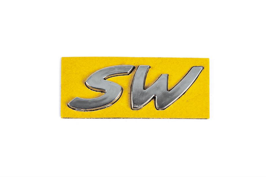 Peugeot 407 2004–2011 Napis SW (64 × 21 mm) Fotografija 1