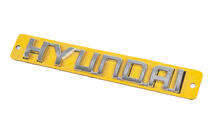 Hyundai Accent 2006–2010 Emblem z napisom Hyundai (130 x 20 mm) fotografija 2