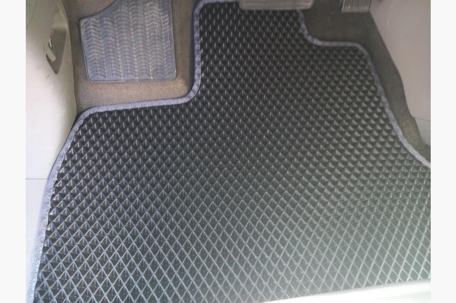 Honda Odyssey 2010–2017 Avtomobilske preproge (3 vrste, EVA, črne) Image