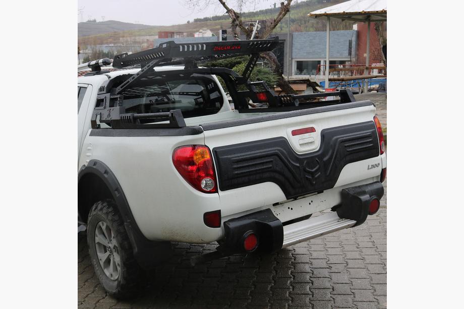 Mitsubishi L200 2006–2015 Plastična obloga pokrova prtljažnika Image