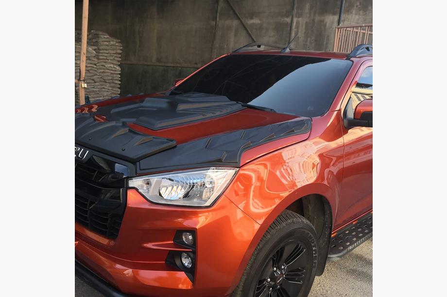 Isuzu D-Max 2019– Obloga pokrova motorja (ABS) Image
