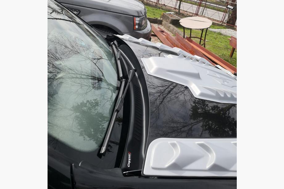Renault Duster 2008–2017 Pokrov žleba pod vetrobranskim steklom (ABS) Image
