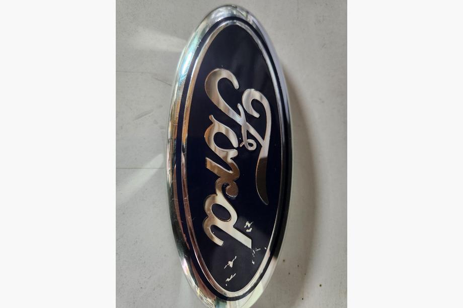Ford Fusion 2002–2012 Znižano! Sprednji emblem (na sponkah) Image