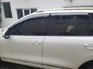 Volkswagen Touareg 2010–2018 Vetrni deflektorji za okna s kromirano letvico (4 kosi, Niken) fotografija 2