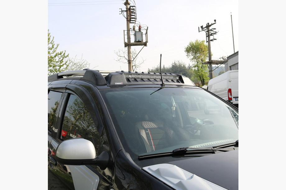 Renault Duster 2008–2017 Vizir vetrobranskega stekla V3 (LED) Image