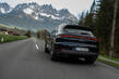 Pregled prenovljenega športnega križanca Porsche Cayenne fotografija 2