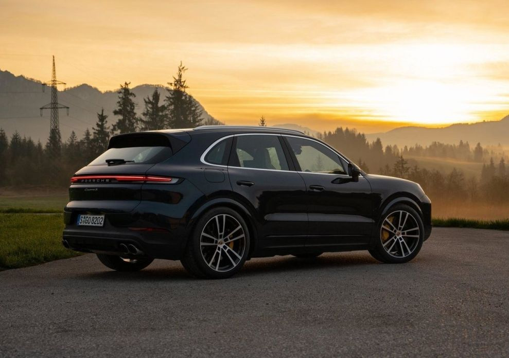 Pregled prenovljenega športnega križanca Porsche Cayenne