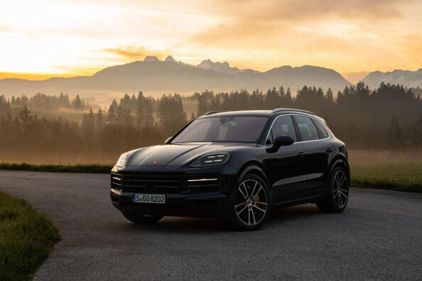 Pregled prenovljenega športnega križanca Porsche Cayenne