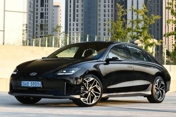 Električna limuzina Hyundai IONIQ 6
