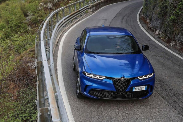 Test križanca Alfa Romeo Tonale