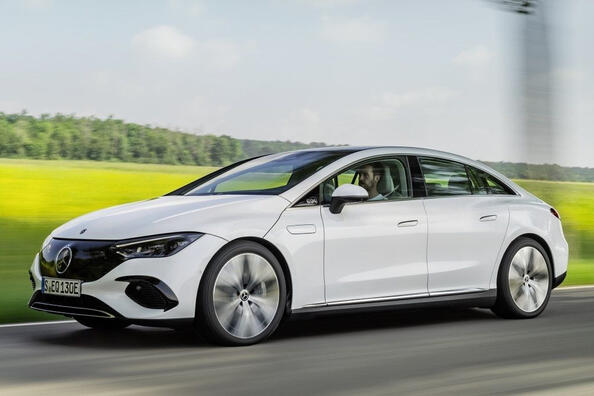 Pregled električne limuzine Mercedes-Benz EQE (V295)