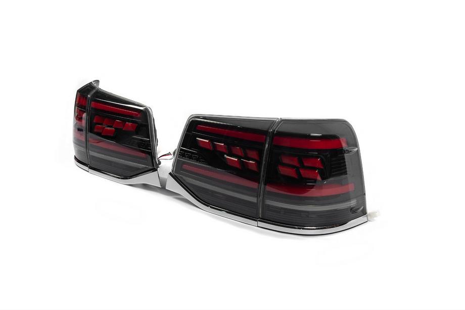 Toyota Land Cruiser 200 2007–2021 Zadnje luči 2016-2021 (Sequential Red Plus) Fotografija 2