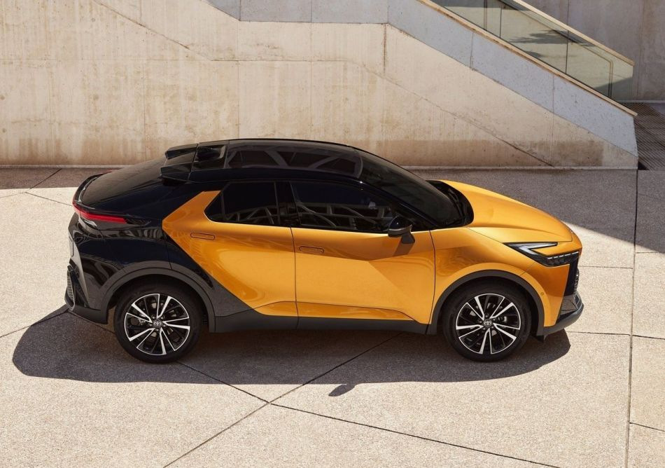 Pregled kompaktnega križanca Toyota C-HR druge generacije