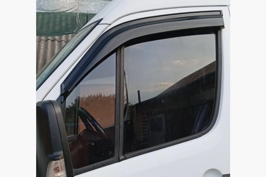 Mercedes Sprinter W906 2006–2018 Vetrni deflektorji za stranska stekla (2 kos, EuroCap) Image