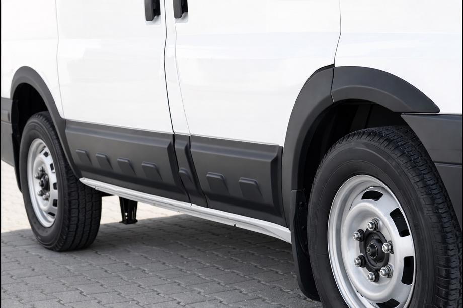 Ford Transit 2000–2014 Obrobe blatniških lokov EuroCap 2006-2013 (6 kos, ABS, kratka medosna razdalja) Image