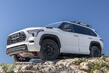 Tretja generacija SUV-ja Toyota Sequoia fotografija 2