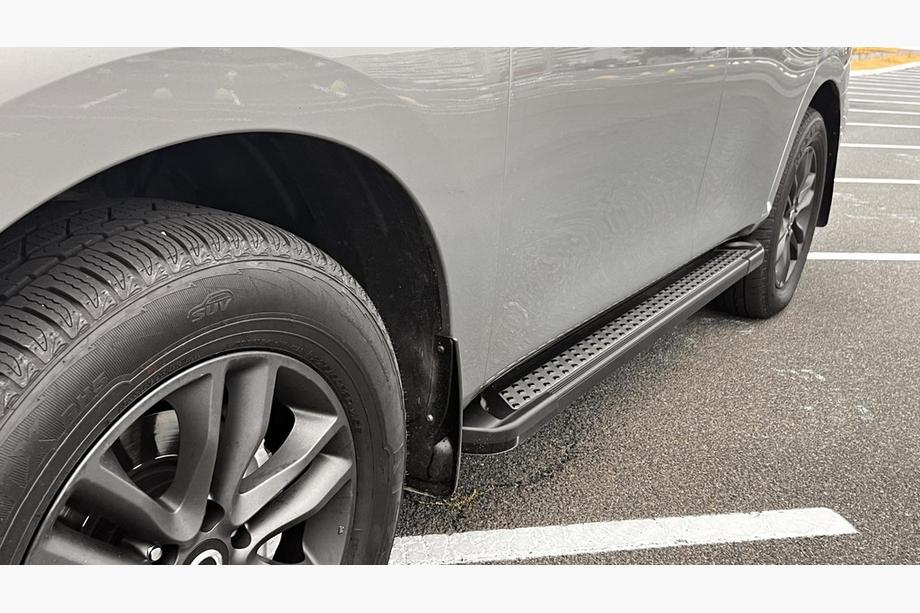 Nissan Armada 2016–2024 Bočne stopnice New Vision Grey (2 kos, aluminij) Image