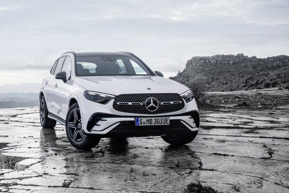 Pregled druge generacije štirikolesno gnanega križanca Mercedes-Benz GLC