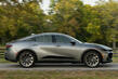 Pregled crossover limuzine Toyota Crown fotografija 3